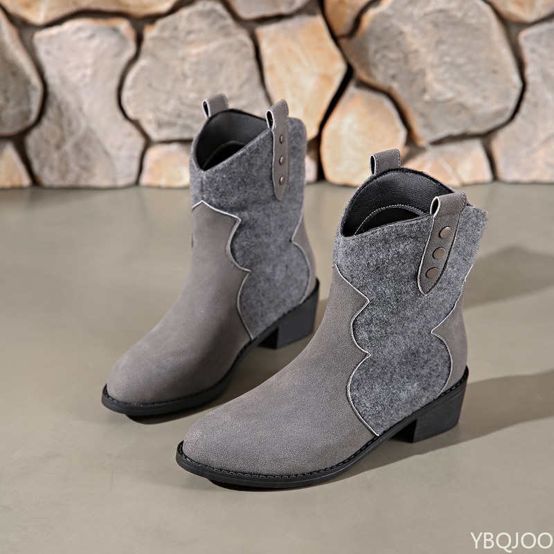 Women'S Fashion Trends 2025 - Elegant minimalist women's boots new autumn