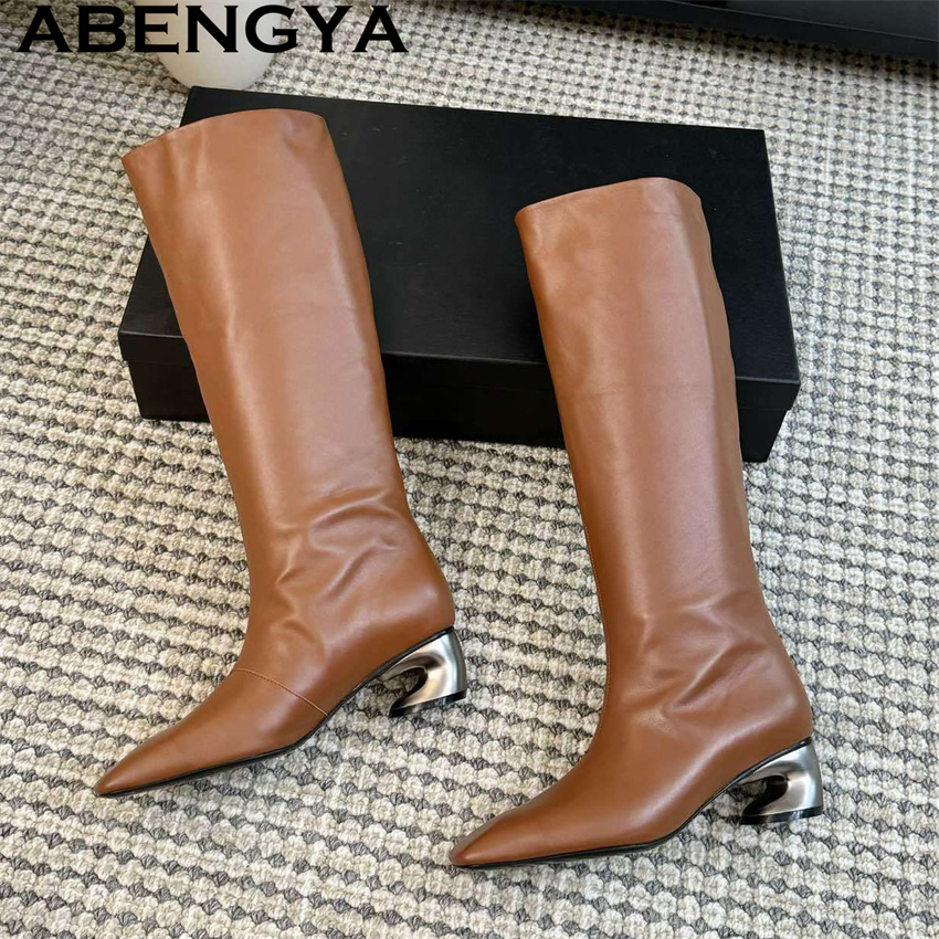 New Trend Strange Heels Knee H - Women Fashion Week 2026 recension och pris